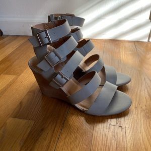 Tahari Wedge Sandals